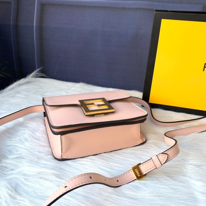 フェンディバッグコピー 定番人気2021新品 FENDI レディース ショルダーバッグ