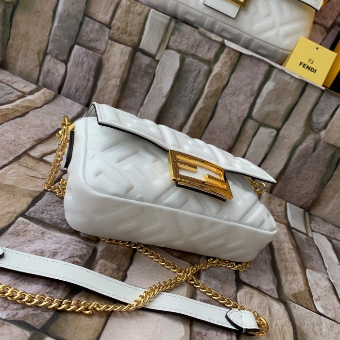 フェンディバッグコピー 大人気2021新品 FENDI レディース ショルダーバッグ