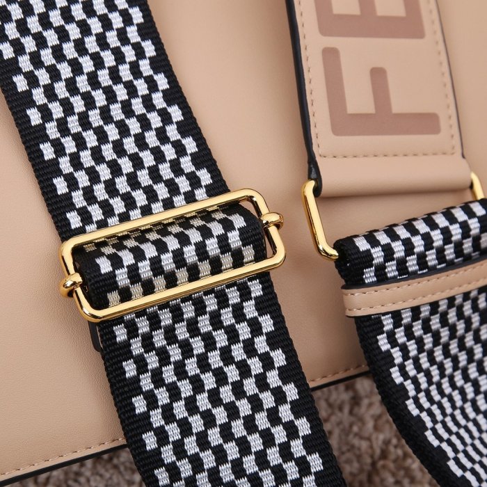 フェンディバッグコピー 大人気2021新品 FENDI レディース ハンドバッグ