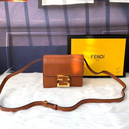 フェンディバッグコピー 大人気2021新品 FENDI レディース ショルダーバッグ