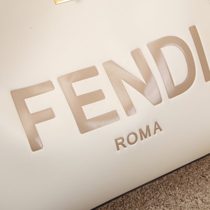 フェンディバッグコピー 定番人気2021新品 FENDI レディース ハンドバッグ