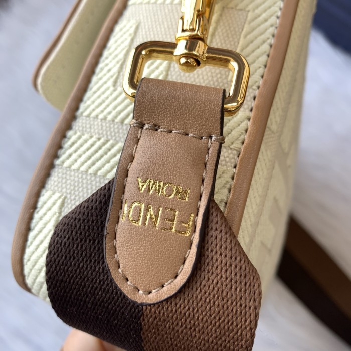 フェンディバッグコピー 大人気2021新品 FENDI レディース ショルダーバッグ