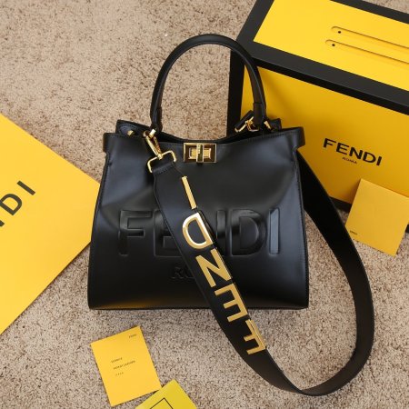 フェンディバッグコピー 2021新品注目度NO.1 FENDI レディース ハンドバッグ