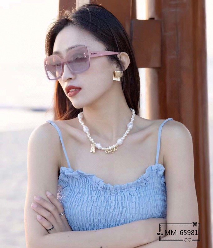 円 9800 ミュウミュウニサングラスコピー 定番人気21新品 Miumiu レディース サングラス 3色 M Creditshop Jp