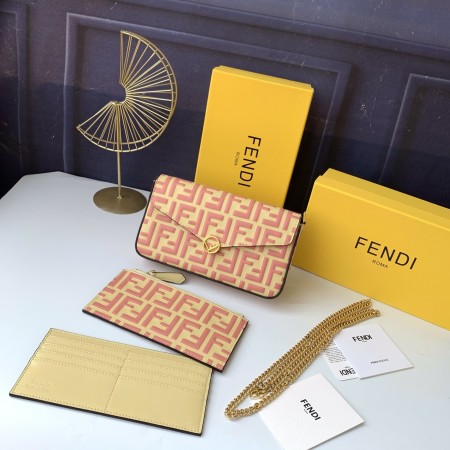フェンディバッグコピー 2021新品注目度NO.1 FENDI レディース セカンドバッグ