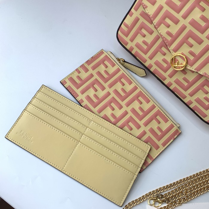 フェンディバッグコピー 2021新品注目度NO.1 FENDI レディース セカンドバッグ
