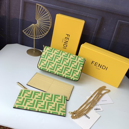 フェンディバッグコピー 2021新品注目度NO.1 FENDI レディース セカンドバッグ
