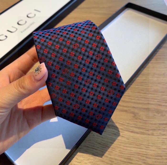 グッチネクタイコピー 2021新品注目度NO.1 GUCCI メンズ ネクタイ