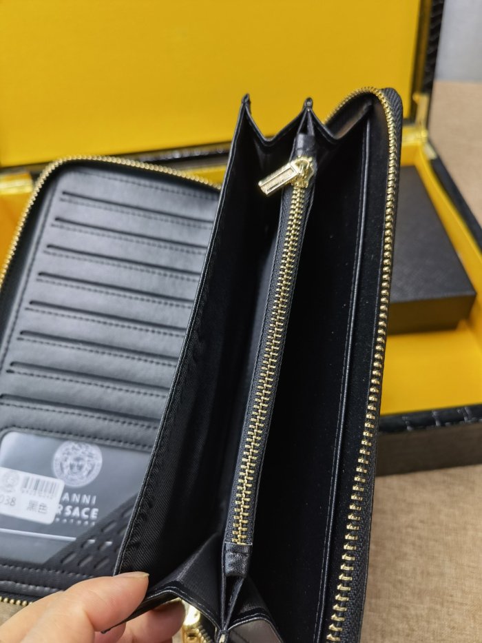 ヴェルサーチェ財布コピー 定番人気2021新品  VERSACE メンズ 長財布