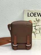 人気高級ロエベバッグコピー 2021新品注目度NO.1 Loeweメンズ ショルダーバッグ