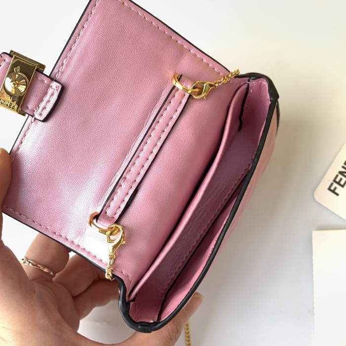 フェンディバッグコピー 定番人気2021新品 FENDI レディース ショルダーバッグ