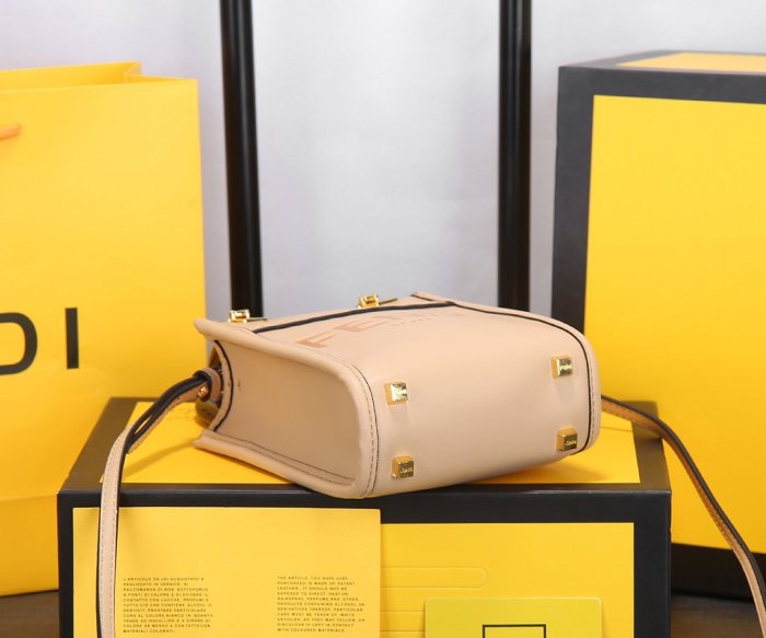 フェンディバッグコピー 定番人気2021新品 FENDI レディース トートバッグ