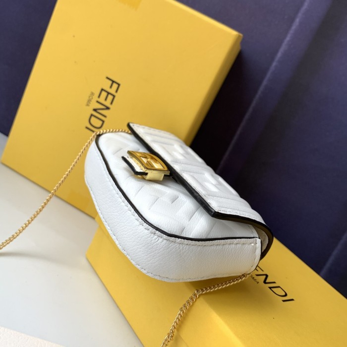 フェンディバッグコピー 2021新品注目度NO.1 FENDI レディース ショルダーバッグ