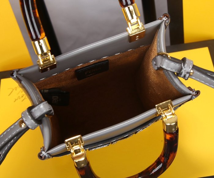 フェンディバッグコピー 大人気2021新品 FENDI レディース トートバッグ
