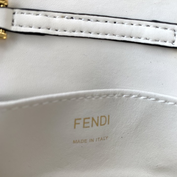 フェンディバッグコピー 大人気2021新品 FENDI レディース ショルダーバッグ