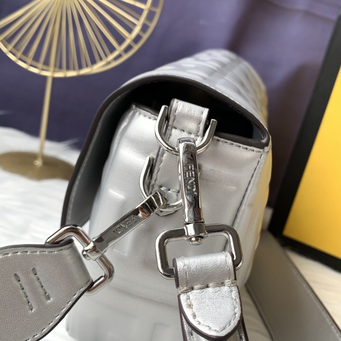 フェンディバッグコピー 定番人気2021新品 FENDI レディース ショルダーバッグ