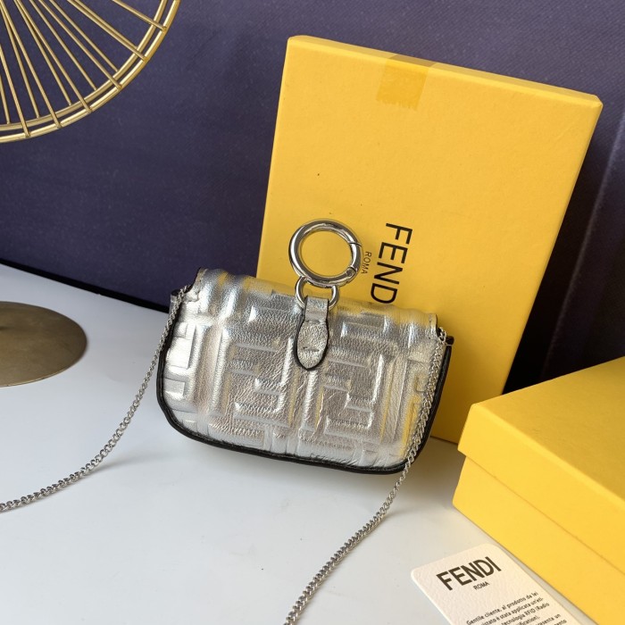 フェンディバッグコピー 定番人気2021新品 FENDI レディース ショルダーバッグ