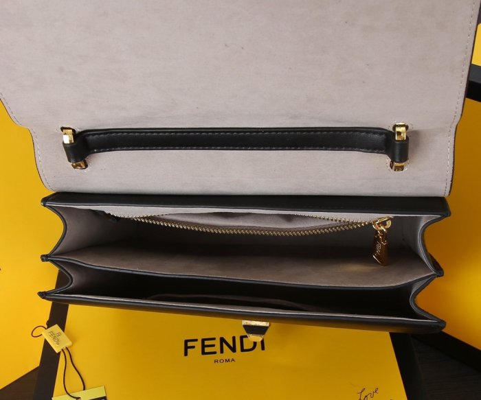 フェンディバッグコピー 定番人気2021新品 FENDI レディース ハンドバッグ