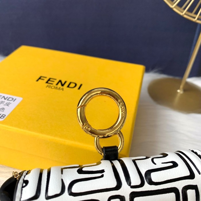 フェンディバッグコピー 定番人気2021新品 FENDI レディース ショルダーバッグ