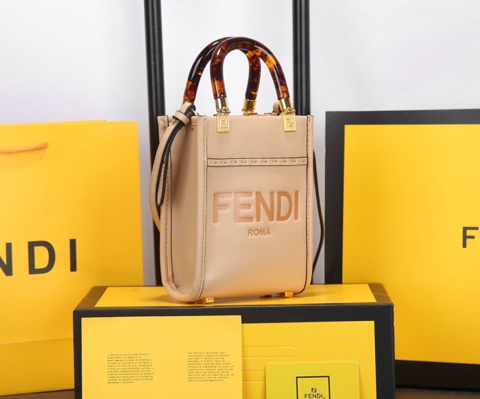フェンディバッグコピー 定番人気2021新品 FENDI レディース トートバッグ