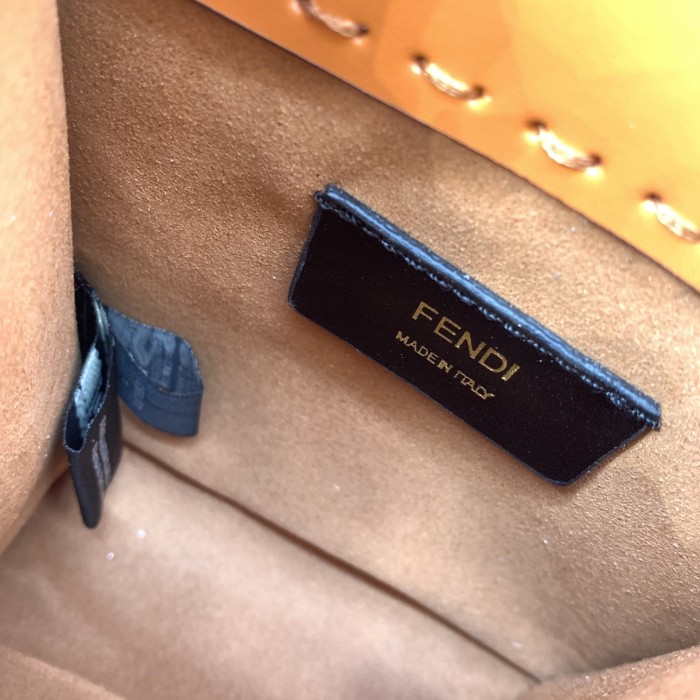 フェンディバッグコピー 大人気2021新品 FENDI レディース トートバッグ