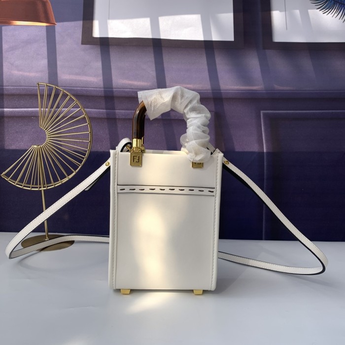 フェンディバッグコピー 定番人気2021新品 FENDI レディース トートバッグ