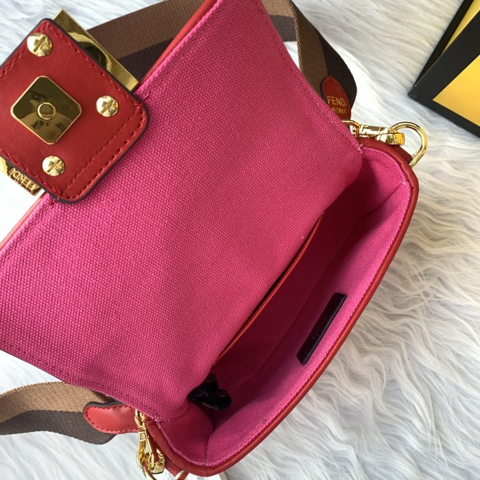 フェンディバッグコピー 大人気2021新品 FENDI レディース ショルダーバッグ
