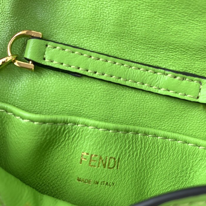 フェンディバッグコピー 2021新品注目度NO.1 FENDI レディース ショルダーバッグ