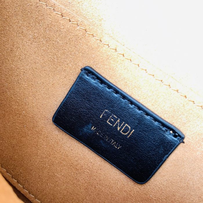 フェンディバッグコピー 大人気2021新品 FENDI レディース ショルダーバッグ