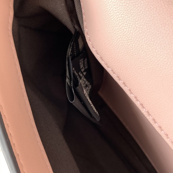 フェンディバッグコピー 大人気2021新品 FENDI レディース ショルダーバッグ