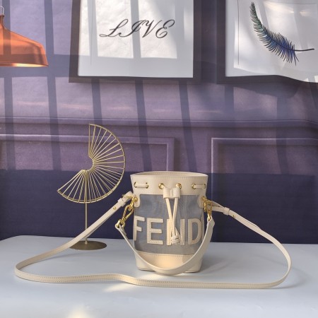 フェンディバッグコピー 2021新品注目度NO.1 FENDI レディース バケツバッグ