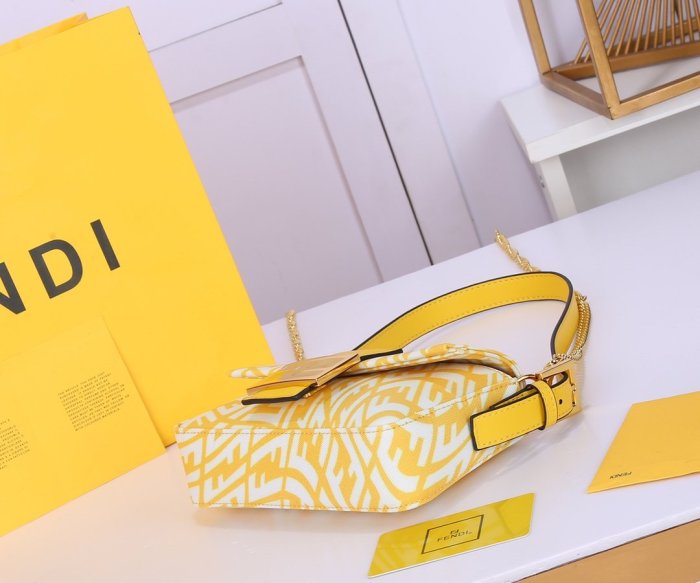 フェンディバッグコピー 2021新品注目度NO.1 FENDI レディース ハンドバッグ