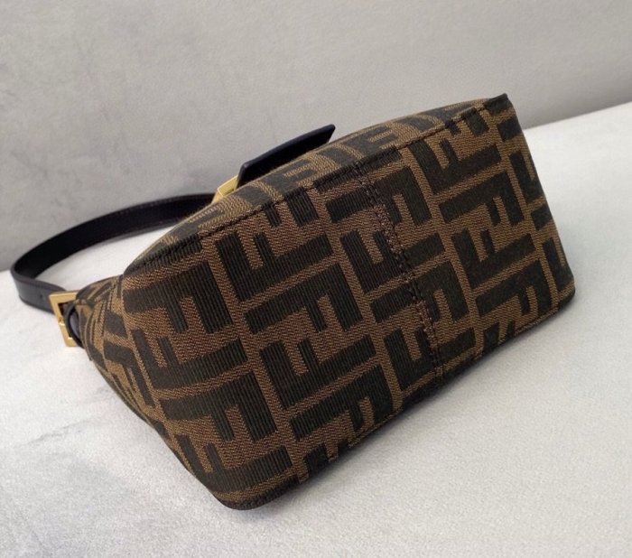 フェンディバッグコピー 定番人気2021新品 FENDI レディース ハンドバッグ