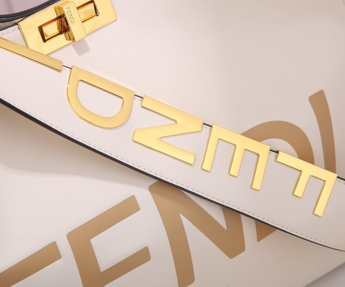 フェンディバッグコピー 定番人気2021新品 FENDI レディース トートバッグ