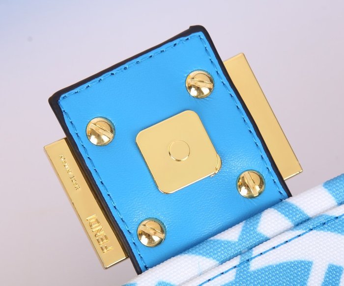 フェンディバッグコピー 定番人気2021新品 FENDI レディース ハンドバッグ