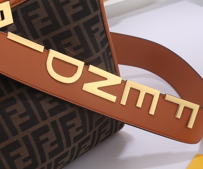 フェンディバッグコピー 大人気2021新品 FENDI レディース トートバッグ