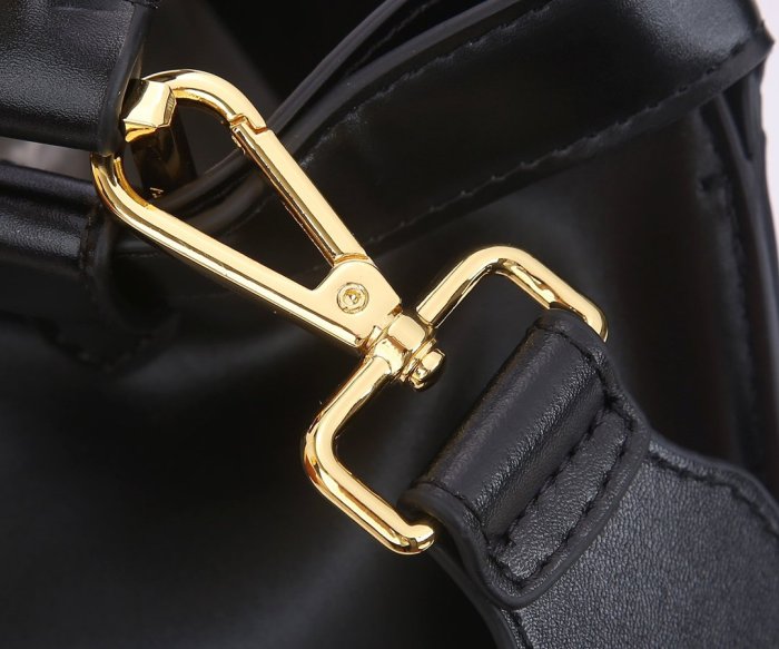 フェンディバッグコピー 定番人気2021新品 FENDI レディース トートバッグ
