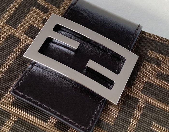 フェンディバッグコピー 2021新品注目度NO.1 FENDI レディース ショルダーバッグ