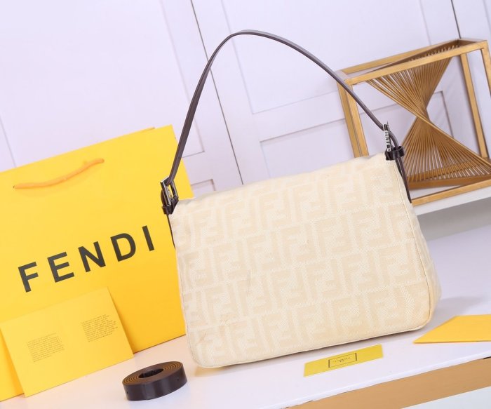 フェンディバッグコピー 2021新品注目度NO.1 FENDI レディース ハンドバッグ