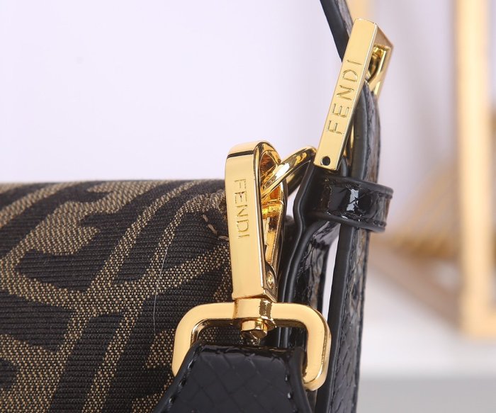 フェンディバッグコピー 定番人気2021新品 FENDI レディース ハンドバッグ