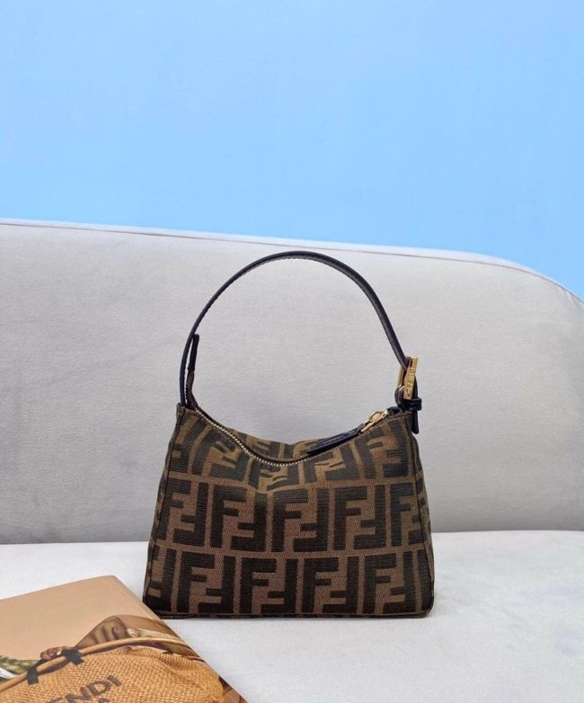 フェンディバッグコピー 大人気2021新品 FENDI レディース ハンドバッグ