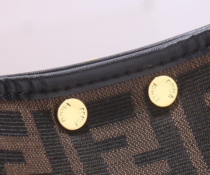 フェンディバッグコピー 2021新品注目度NO.1 FENDI レディース トートバッグ