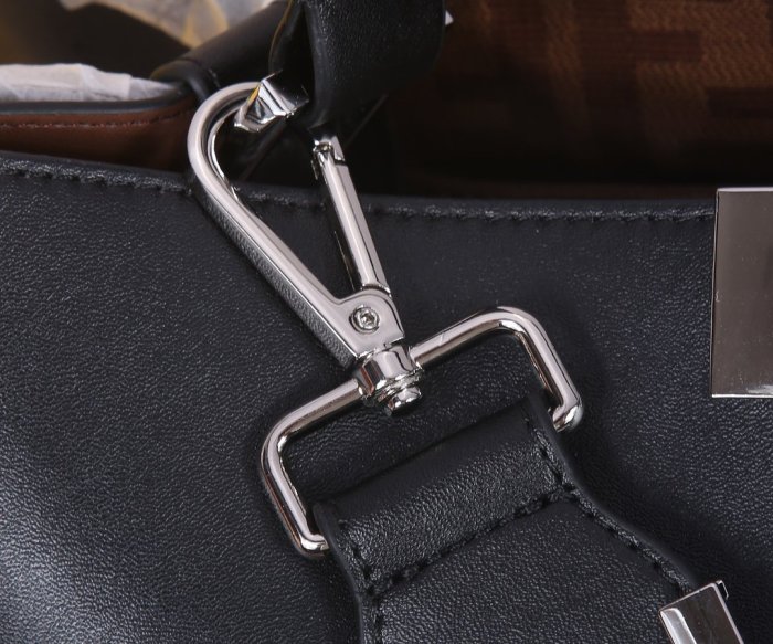 フェンディバッグコピー 2021新品注目度NO.1 FENDI レディース トートバッグ