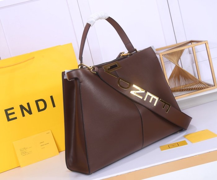 フェンディバッグコピー 2021新品注目度NO.1 FENDI レディース トートバッグ