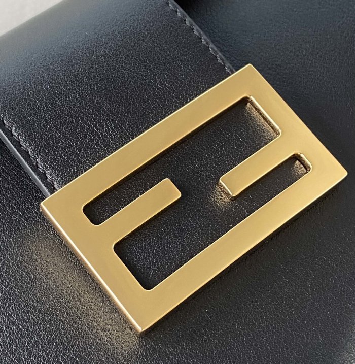 フェンディバッグコピー 大人気2021新品 FENDI レディース ハンドバッグ
