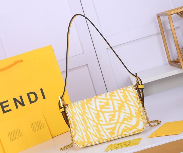 フェンディバッグコピー 2021新品注目度NO.1 FENDI レディース ハンドバッグ