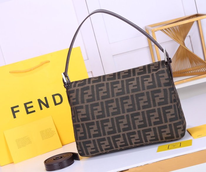 フェンディバッグコピー 2021新品注目度NO.1 FENDI レディース ハンドバッグ
