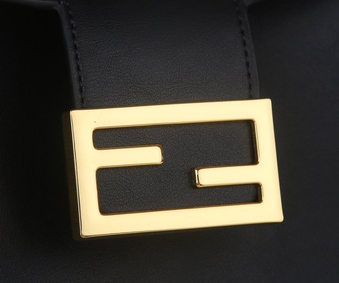 フェンディバッグコピー 定番人気2021新品 FENDI レディース ハンドバッグ