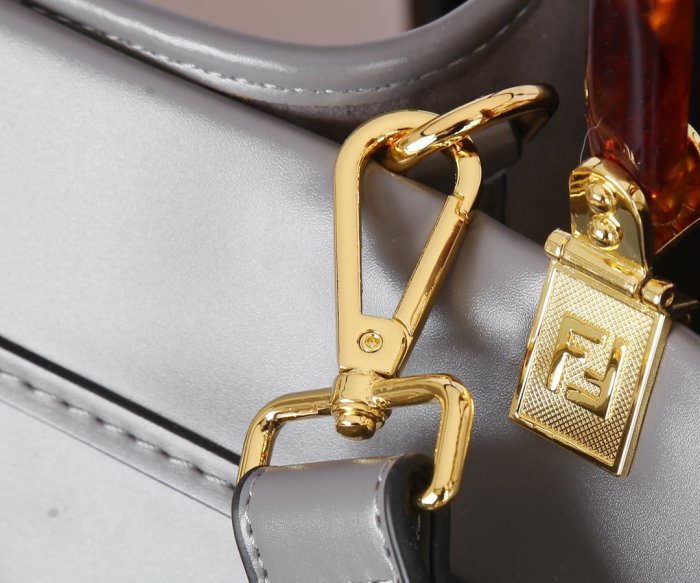 フェンディバッグコピー 定番人気2021新品 FENDI レディース トートバッグ