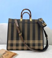 フェンディバッグコピー 2021新品注目度NO.1 FENDI レディース トートバッグ